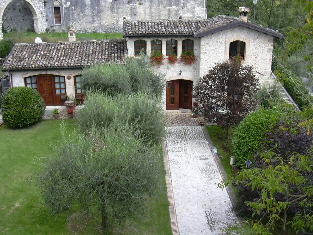 Agriturismo San Giovanni Ad Insulam Isola del Gran Sasso dʼItalia Eksteriør bilde